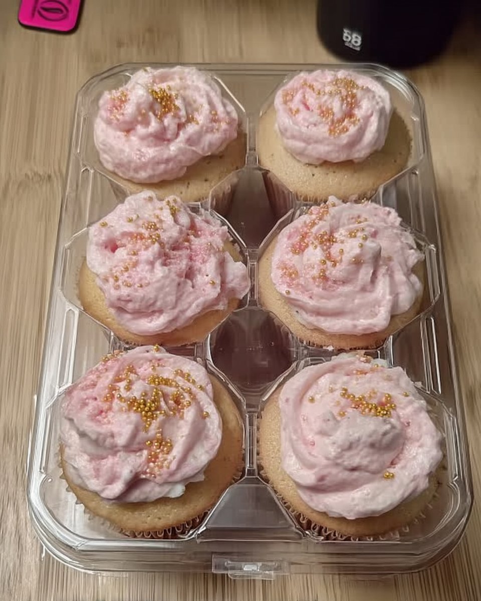 Aesthetic dog cake with vintage piping on a stand