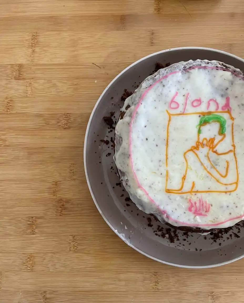 Frank Ocean Cake 14 Sliced Frank Ocean Cake showing teal and blue interior rings